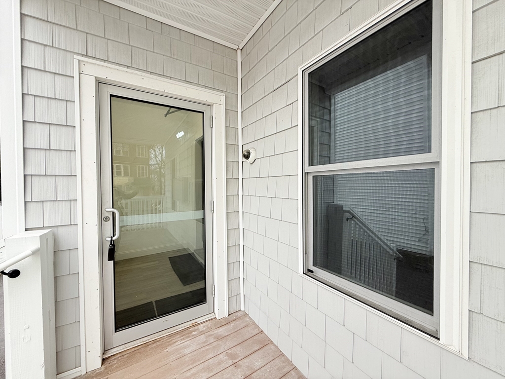 23 Bellevue Street, Unit 1 Worcester, MA 01609 - Photo 3 of 22