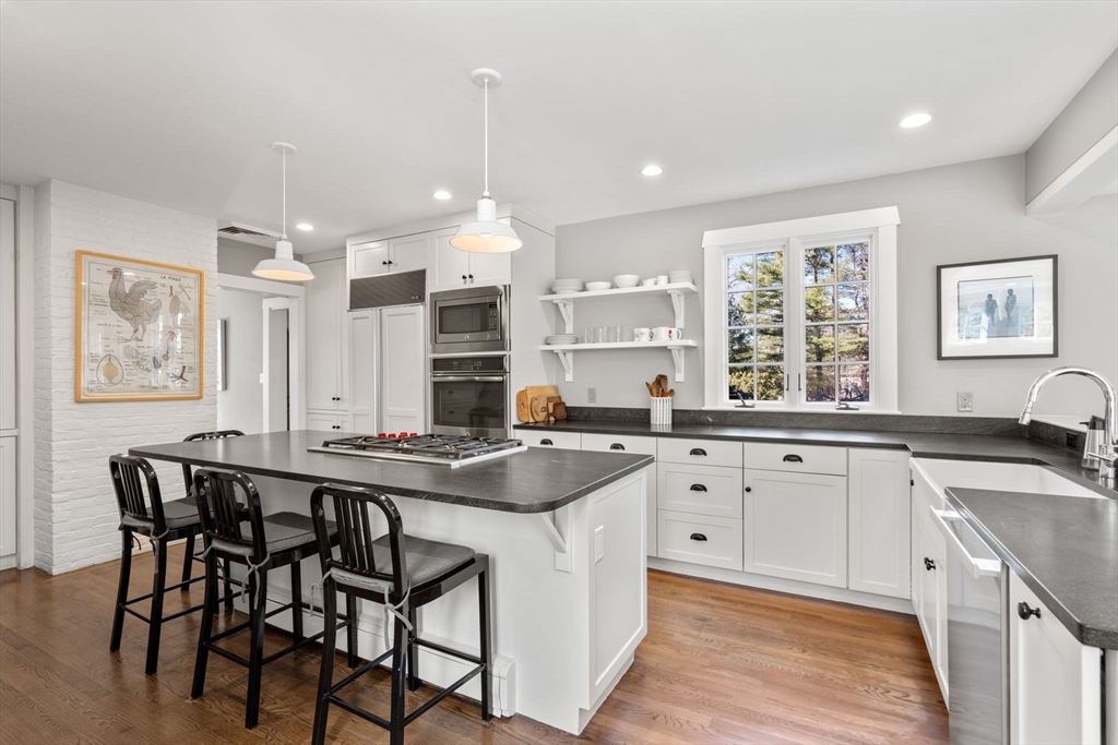 8 Schoolmasters Lane Dedham, MA 02026 - Photo 13 of 42