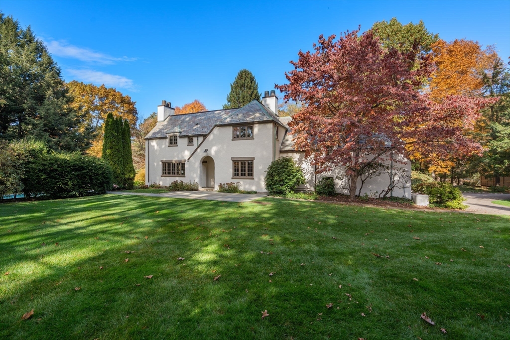 8 Schoolmasters Lane Dedham, MA 02026 - Photo 2 of 42