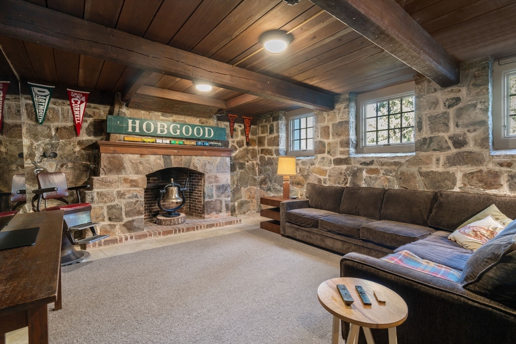 8 Schoolmasters Lane Dedham, MA 02026 - Photo 22 of 42