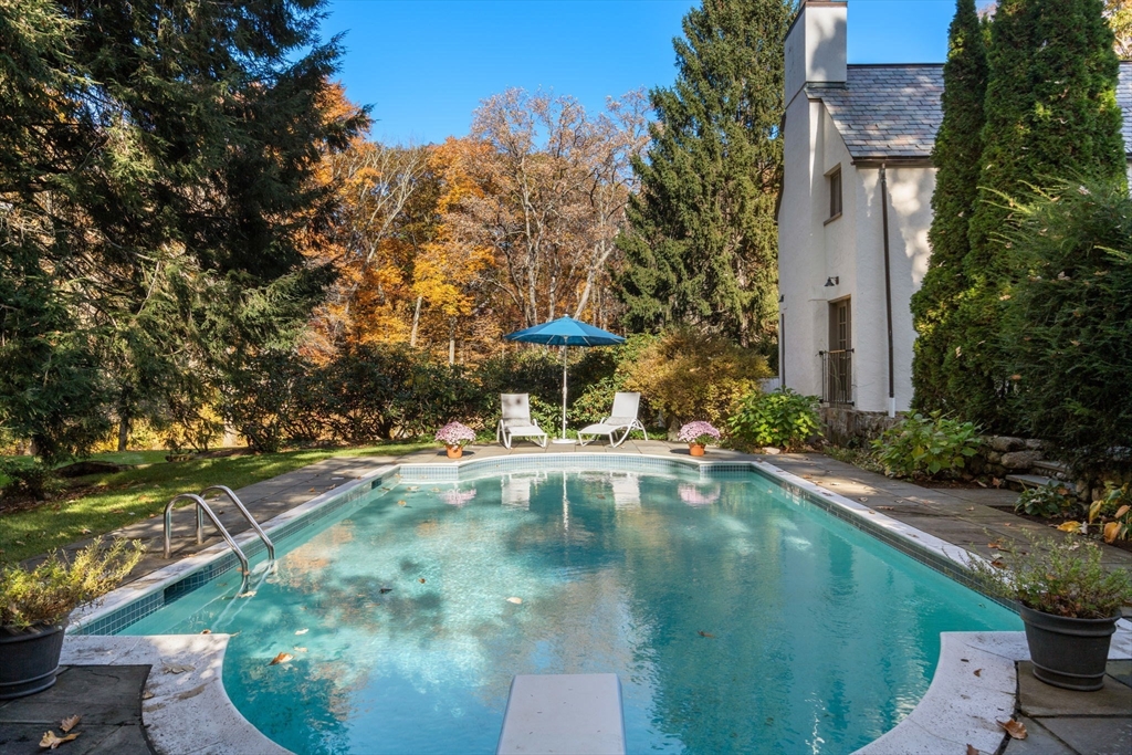 8 Schoolmasters Lane Dedham, MA 02026 - Photo 34 of 42