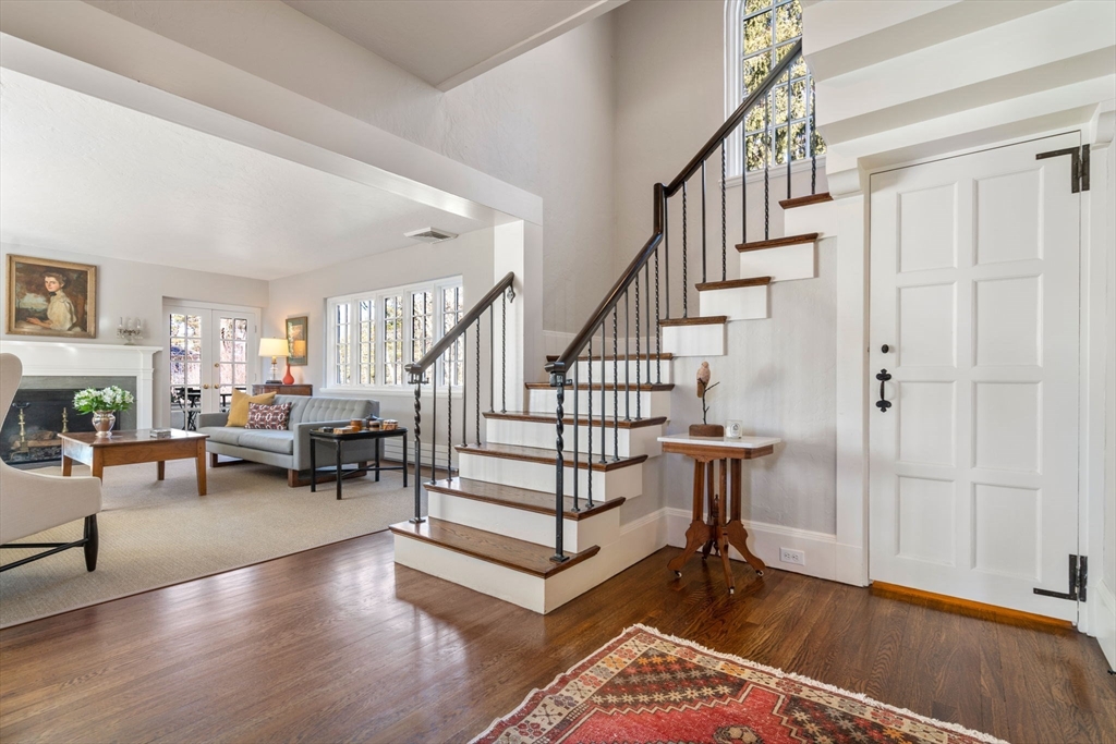 8 Schoolmasters Lane Dedham, MA 02026 - Photo 4 of 42