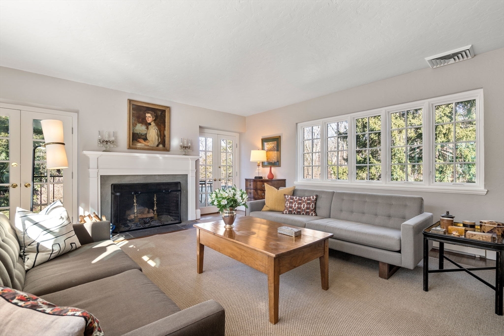 8 Schoolmasters Lane Dedham, MA 02026 - Photo 6 of 42