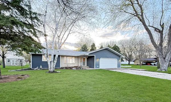 $349,500 | 111 Buckeye Drive, Montevideo, MN 56265