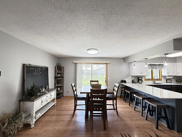 $349,500 | 111 Buckeye Drive, Montevideo, MN 56265