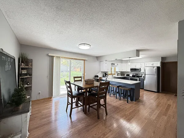 $349,500 | 111 Buckeye Drive, Montevideo, MN 56265