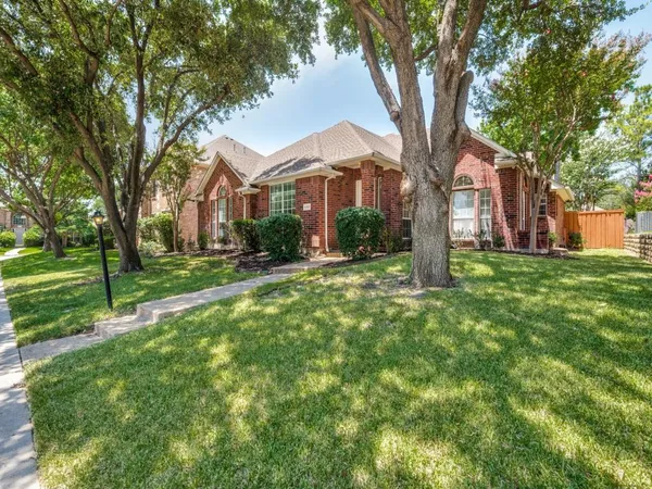 $540,000 | 9703 Raven Lane, Irving, TX 75063