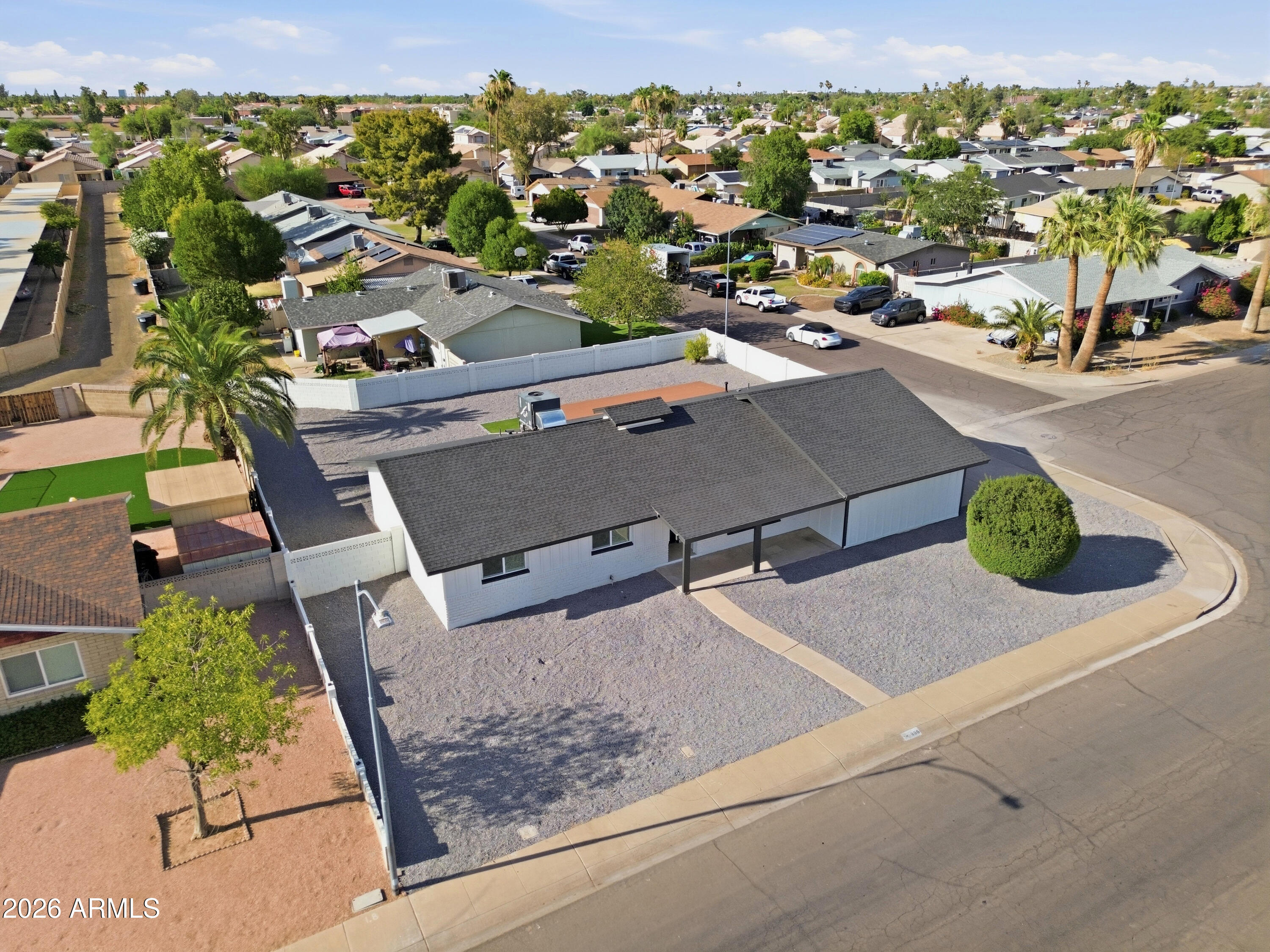 890 West Del Rio Street Chandler, AZ 85225 - Photo 27 of 31