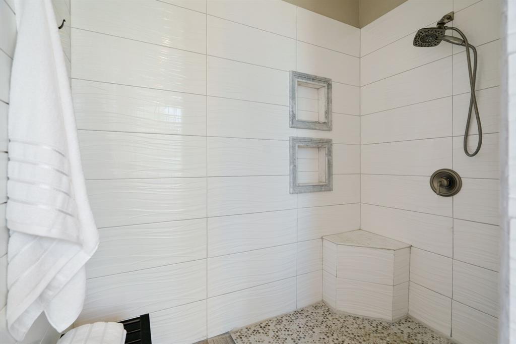 1943 Alsdorf Road Ennis, TX 75119 - Photo 14 of 38 a bathroom with a shower