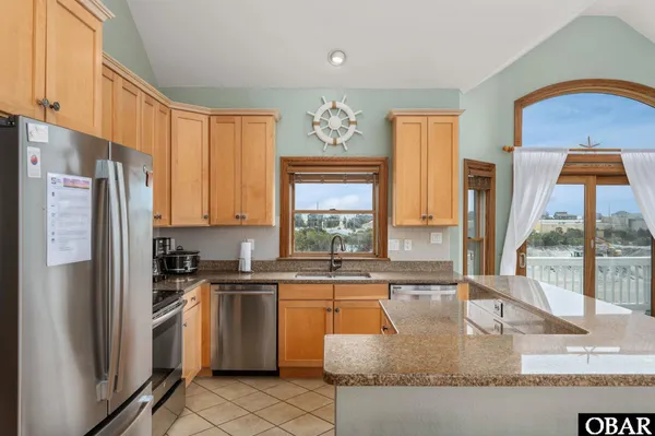 $1,100,000 | 41189 Yardarm Court, Avon, NC 27915