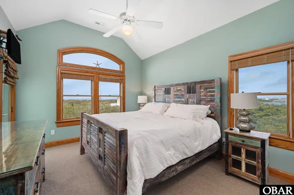 $1,100,000 | 41189 Yardarm Court, Avon, NC 27915