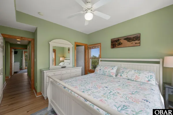 $1,100,000 | 41189 Yardarm Court, Avon, NC 27915