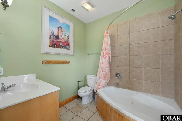 $1,100,000 | 41189 Yardarm Court, Avon, NC 27915