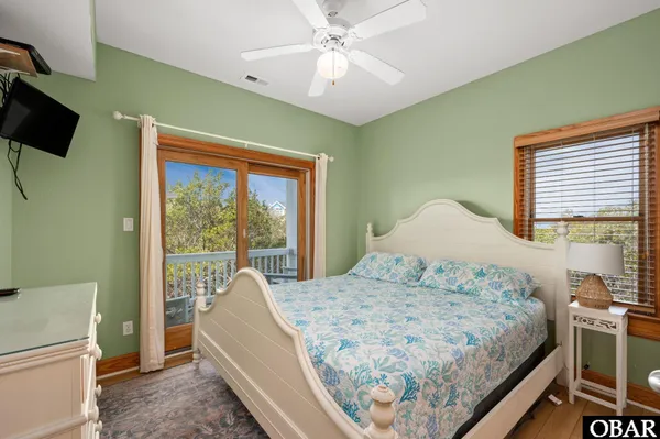 $1,100,000 | 41189 Yardarm Court, Avon, NC 27915