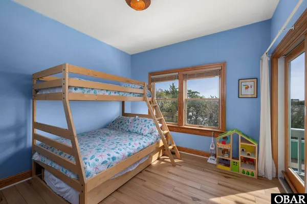 $1,100,000 | 41189 Yardarm Court, Avon, NC 27915