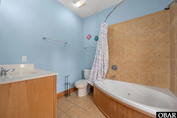 $1,100,000 | 41189 Yardarm Court, Avon, NC 27915