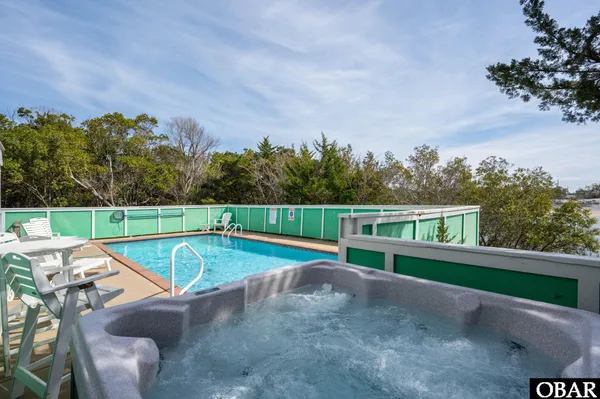 $1,100,000 | 41189 Yardarm Court, Avon, NC 27915