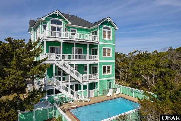 $1,100,000 | 41189 Yardarm Court, Avon, NC 27915