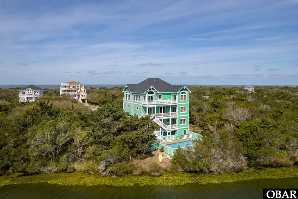 $1,100,000 | 41189 Yardarm Court, Avon, NC 27915