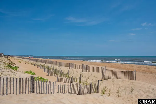 $1,100,000 | 41189 Yardarm Court, Avon, NC 27915