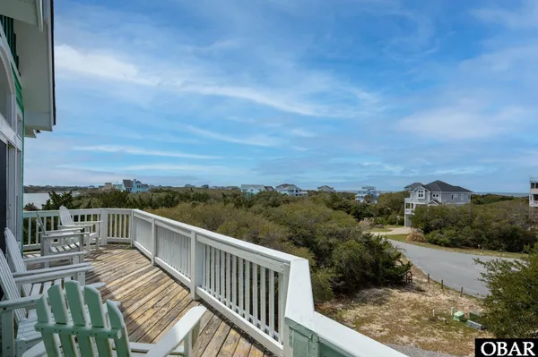 $1,100,000 | 41189 Yardarm Court, Avon, NC 27915