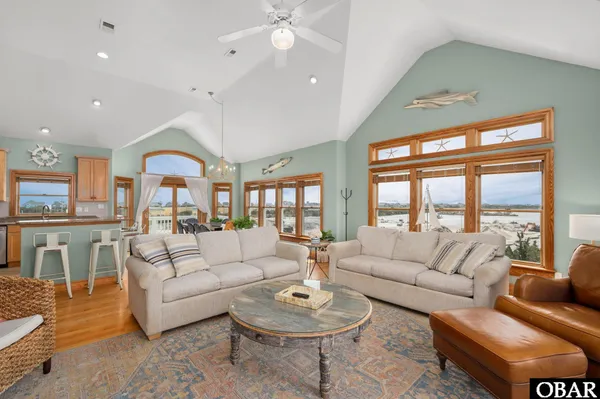 $1,100,000 | 41189 Yardarm Court, Avon, NC 27915