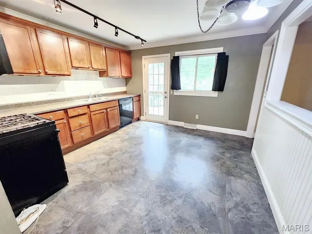 $220,000 | 225 Merriweather Lane, Fairview Heights, IL 62208