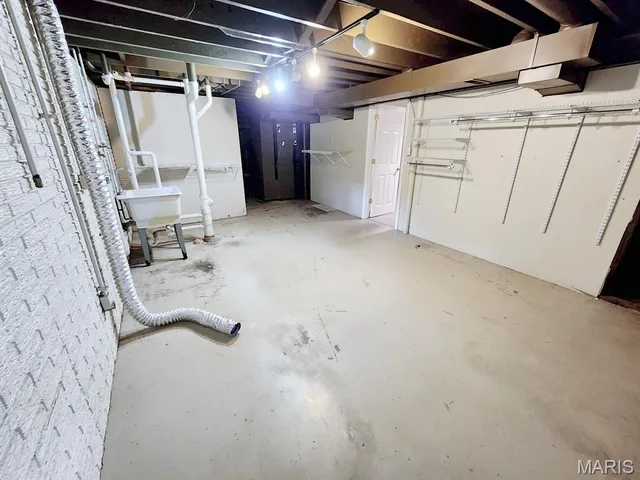 $220,000 | 225 Merriweather Lane, Fairview Heights, IL 62208