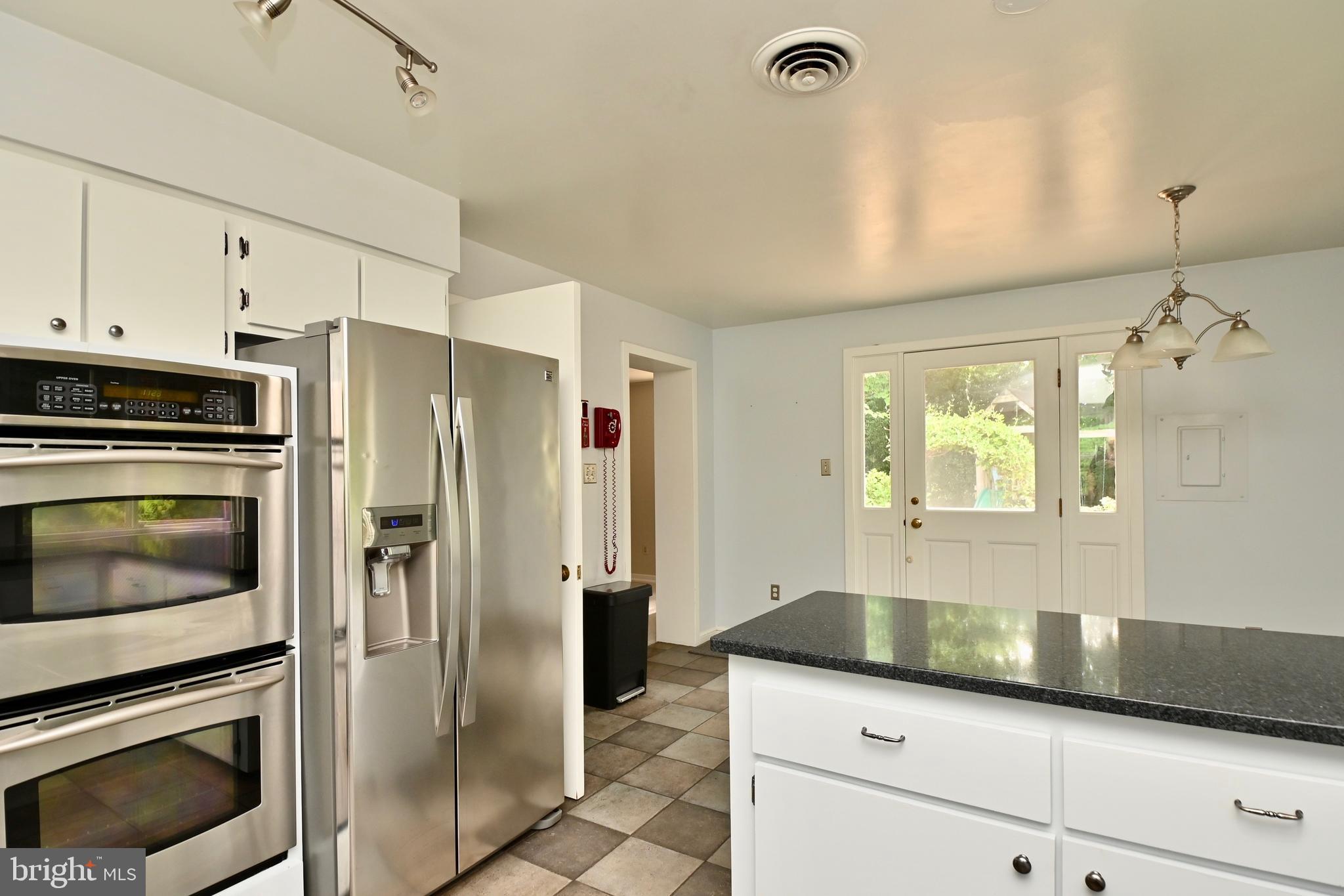 802 Ridge Place Falls Church, VA 22046 - Photo 17 of 59