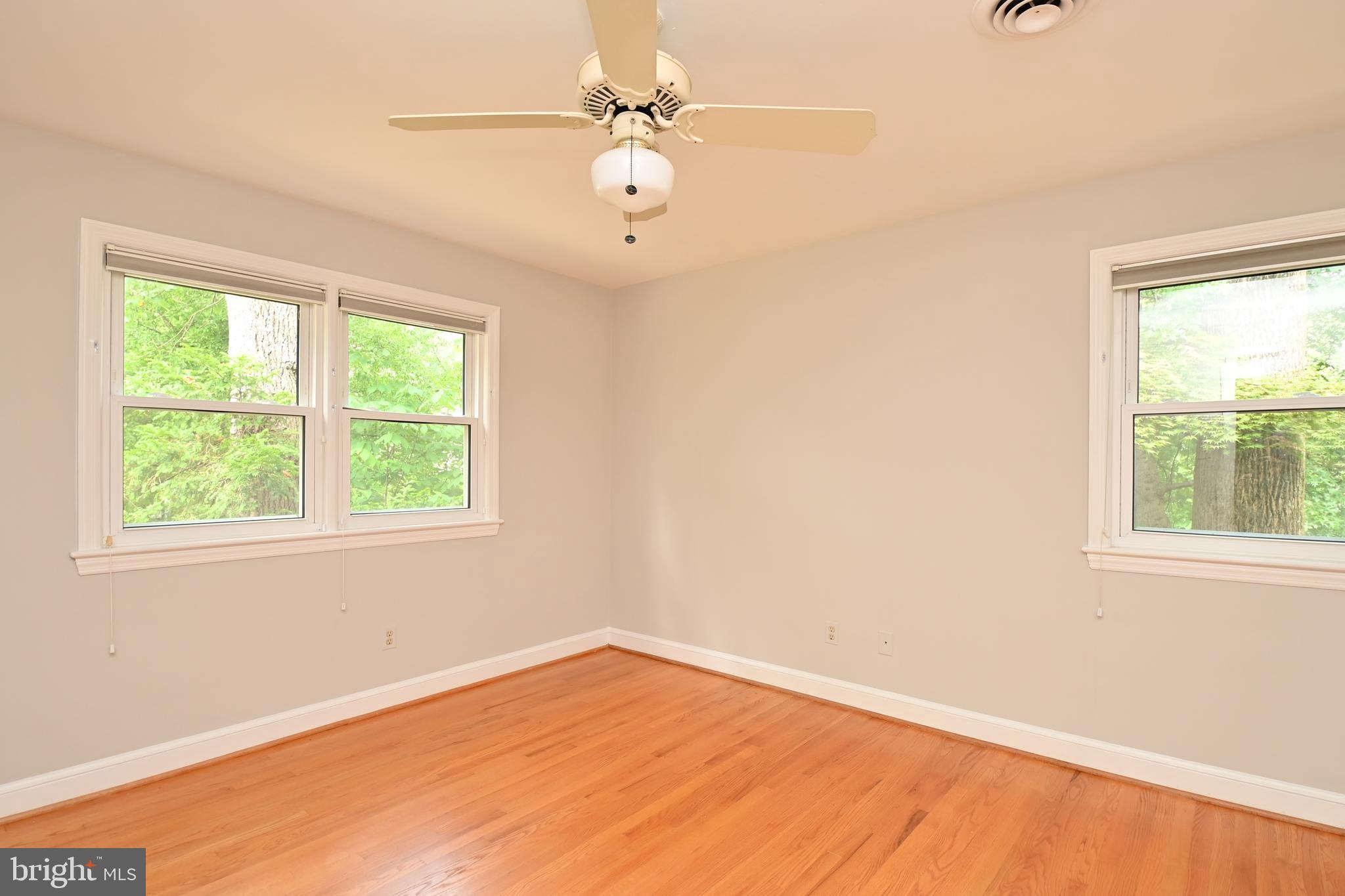 802 Ridge Place Falls Church, VA 22046 - Photo 28 of 59 Primary bedroom