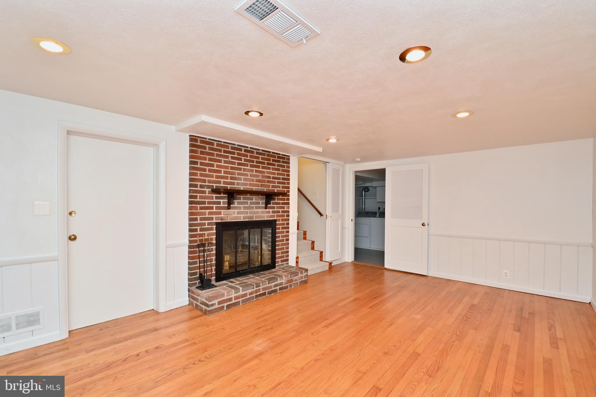 802 Ridge Place Falls Church, VA 22046 - Photo 34 of 59 Wood burning fireplace