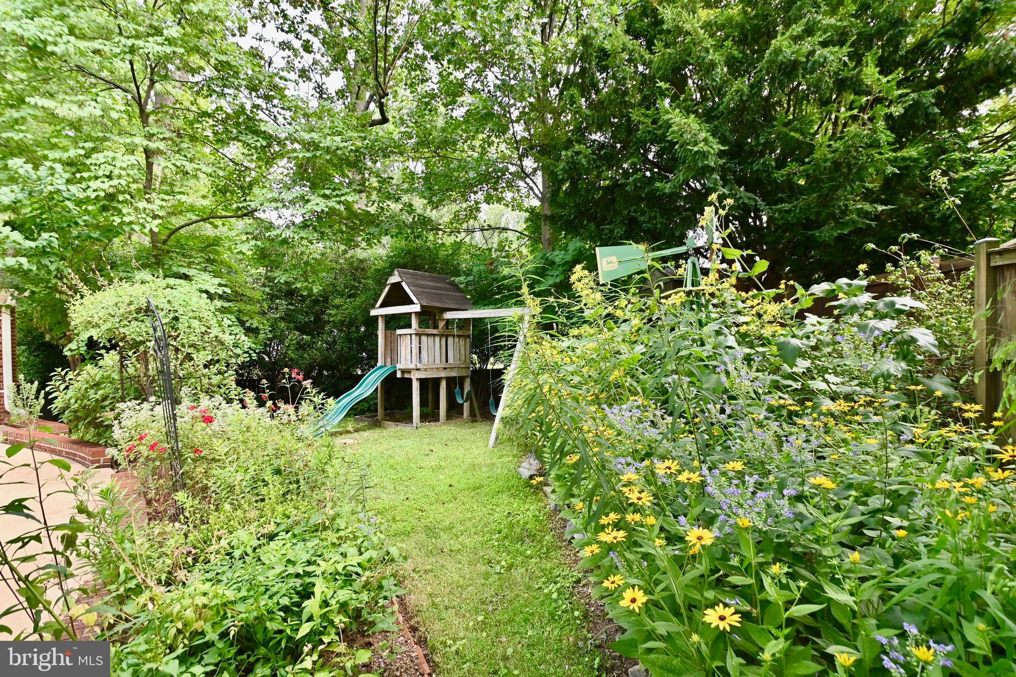 802 Ridge Place Falls Church, VA 22046 - Photo 47 of 59