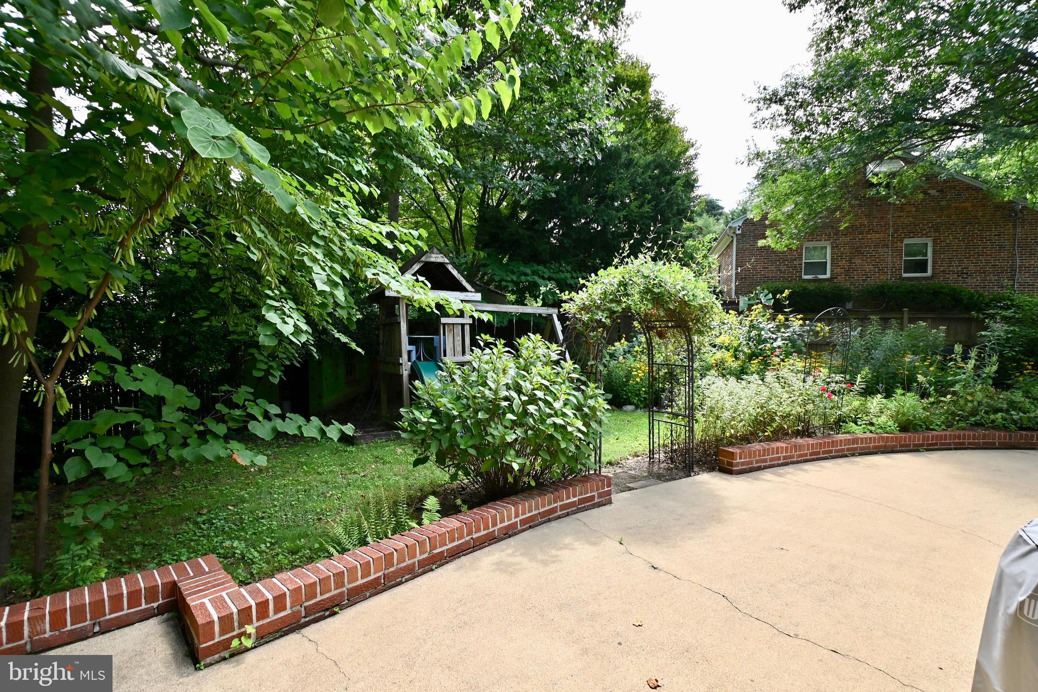 802 Ridge Place Falls Church, VA 22046 - Photo 53 of 59