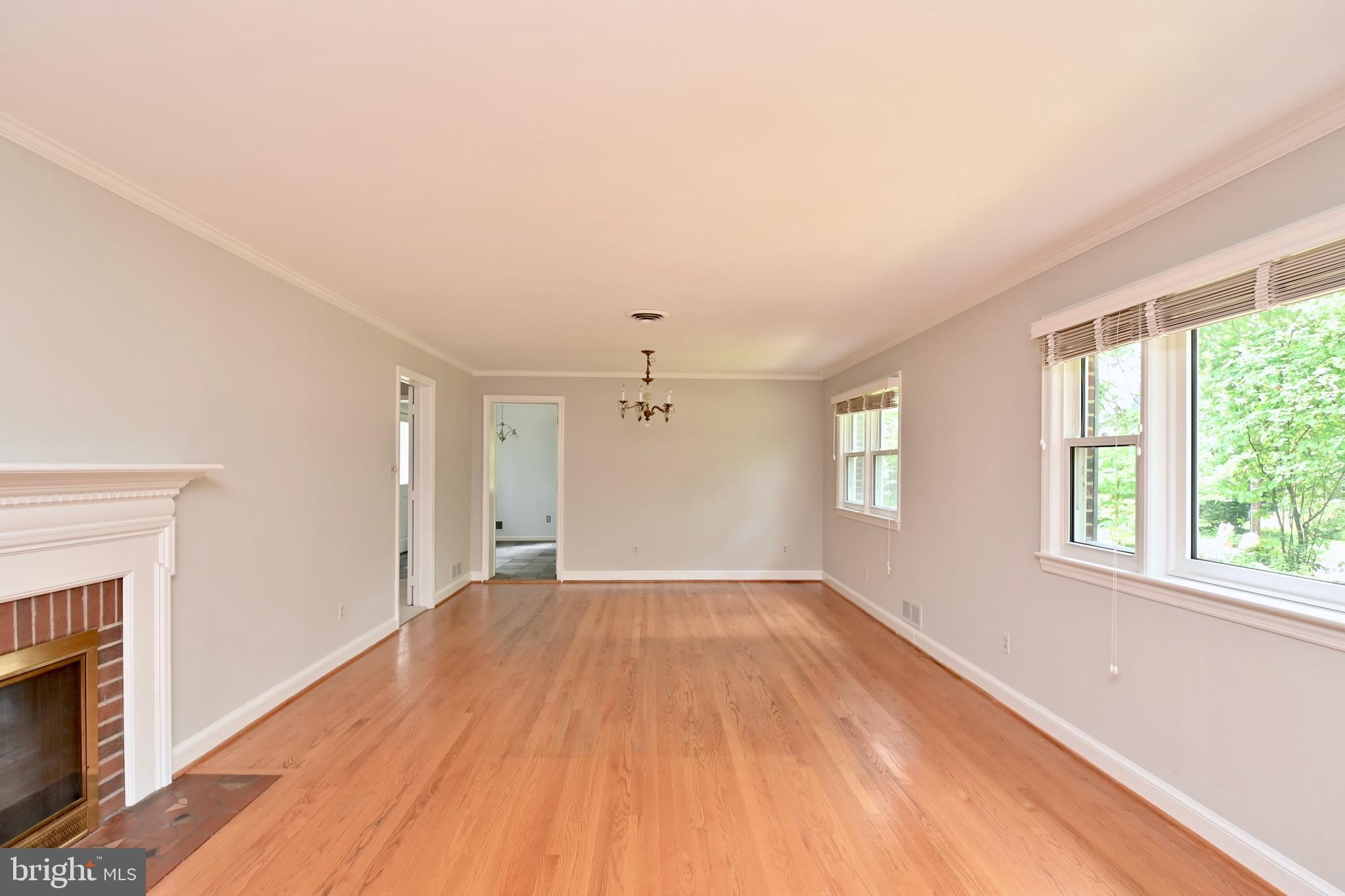 802 Ridge Place Falls Church, VA 22046 - Photo 6 of 59