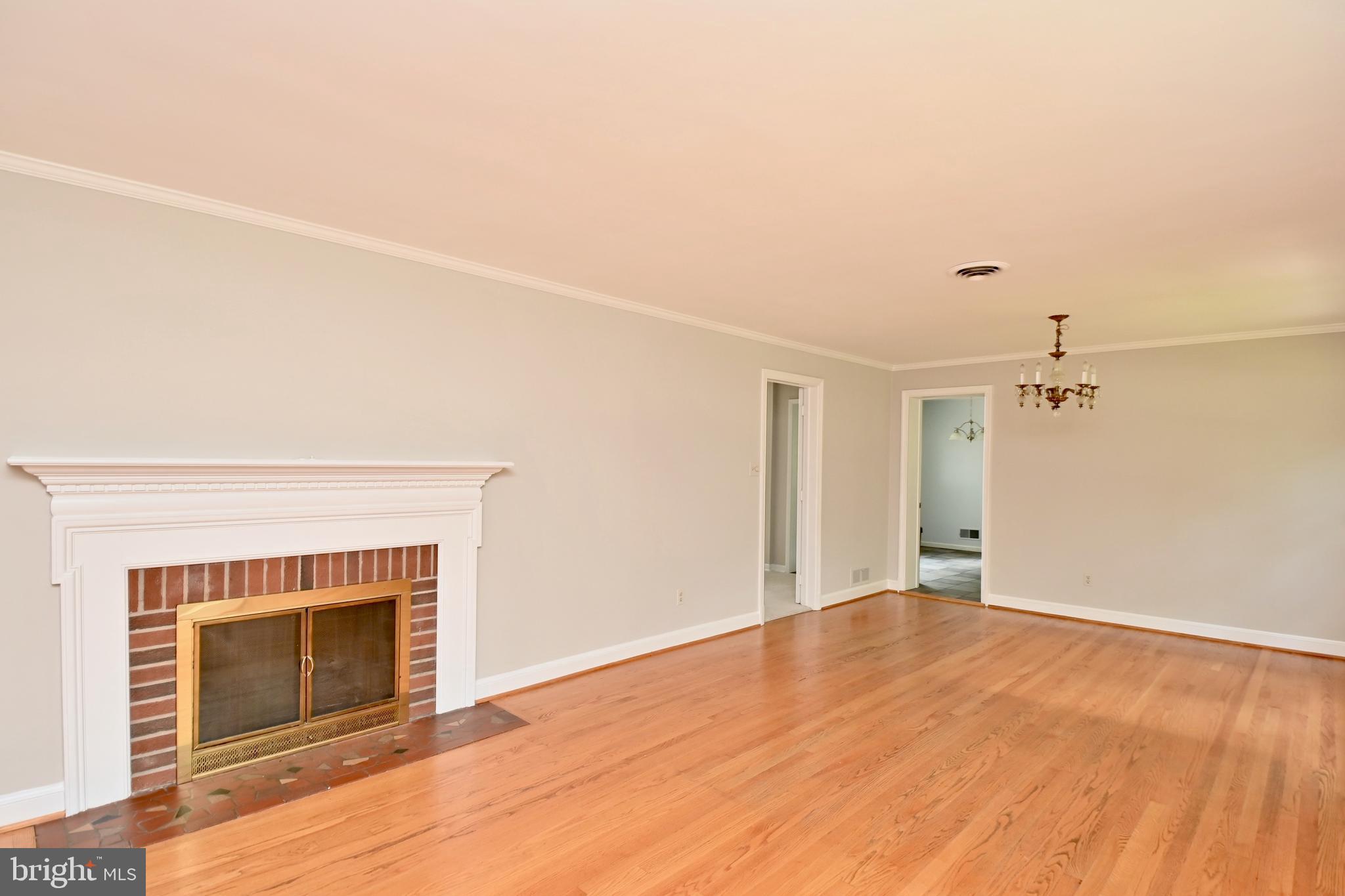 802 Ridge Place Falls Church, VA 22046 - Photo 8 of 59 Living room with gas fireplace