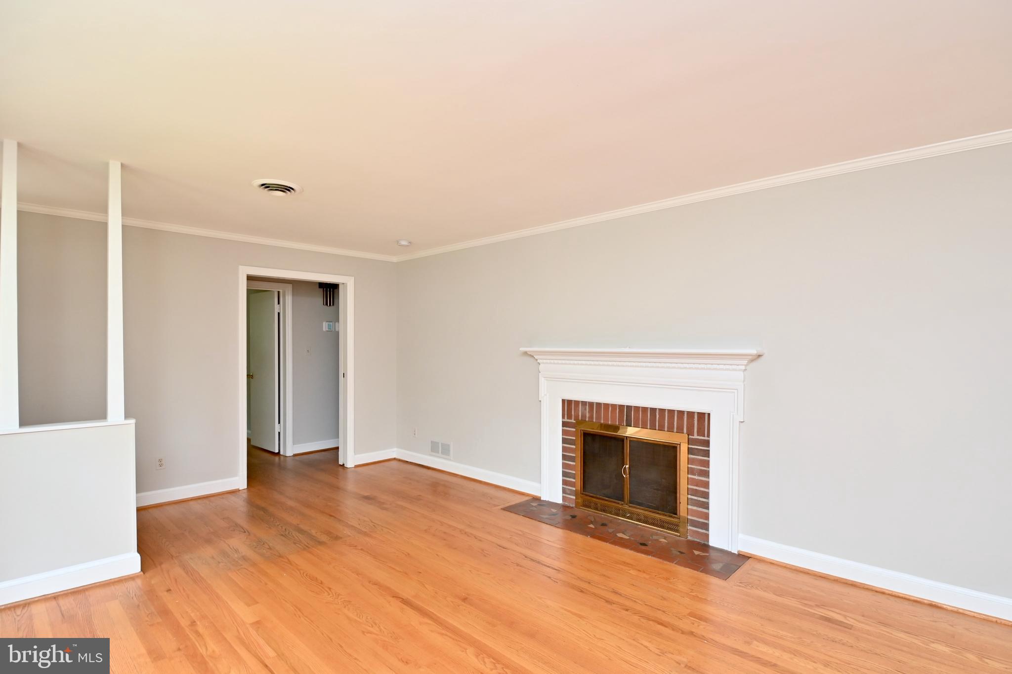 802 Ridge Place Falls Church, VA 22046 - Photo 9 of 59
