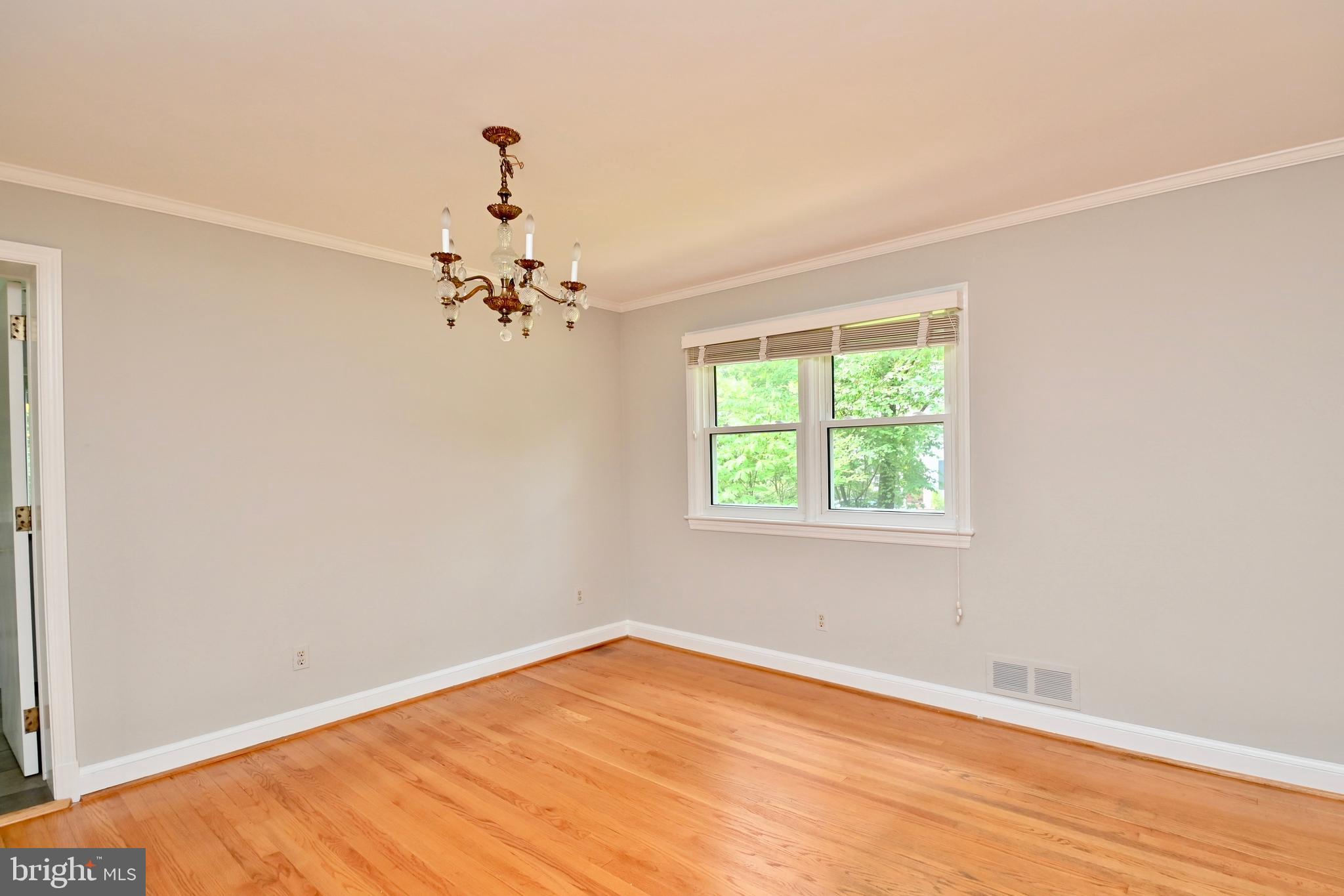 802 Ridge Place Falls Church, VA 22046 - Photo 10 of 59