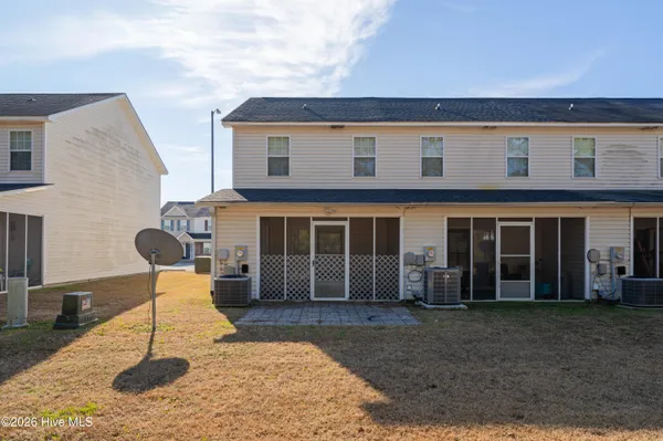$1,325 | 2000 Grandeur Avenue, Jacksonville, NC 28546