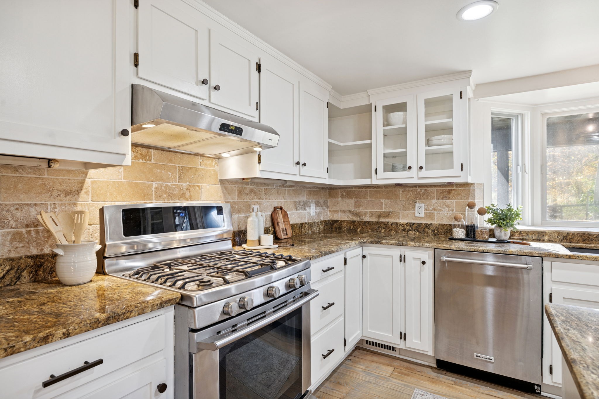 5467 Pinewood Road Franklin, TN 37064 - Photo 32 of 98 a kitchen with granite countertop cabinets stainless steel appliances and sink