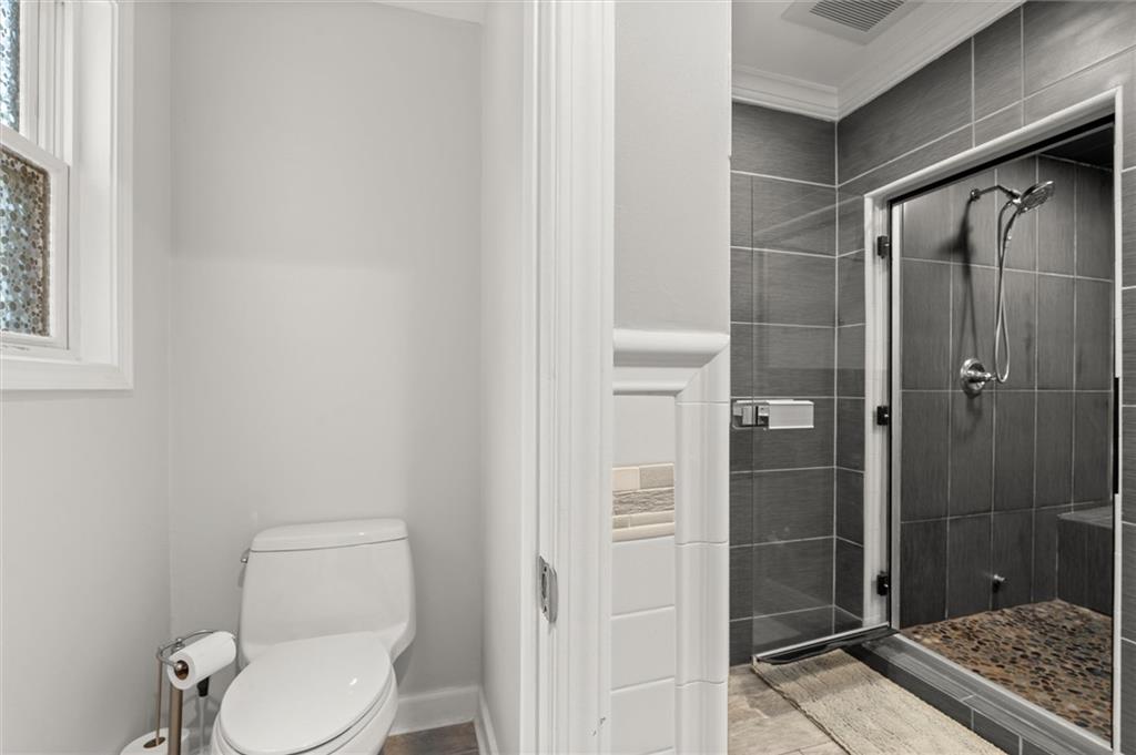 1071 Powell Wright Road Marietta, GA 30066 - Photo 13 of 47 Gallery Image 13
