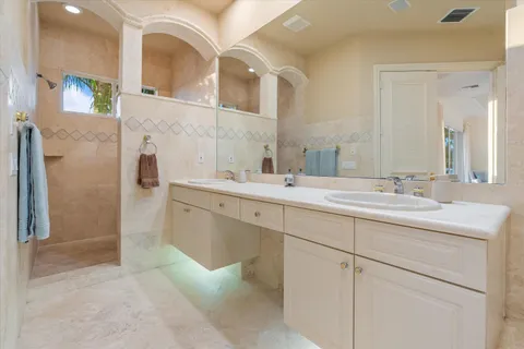 $2,750,000 | 602 Oak Harbour Drive, Juno Beach, FL 33408