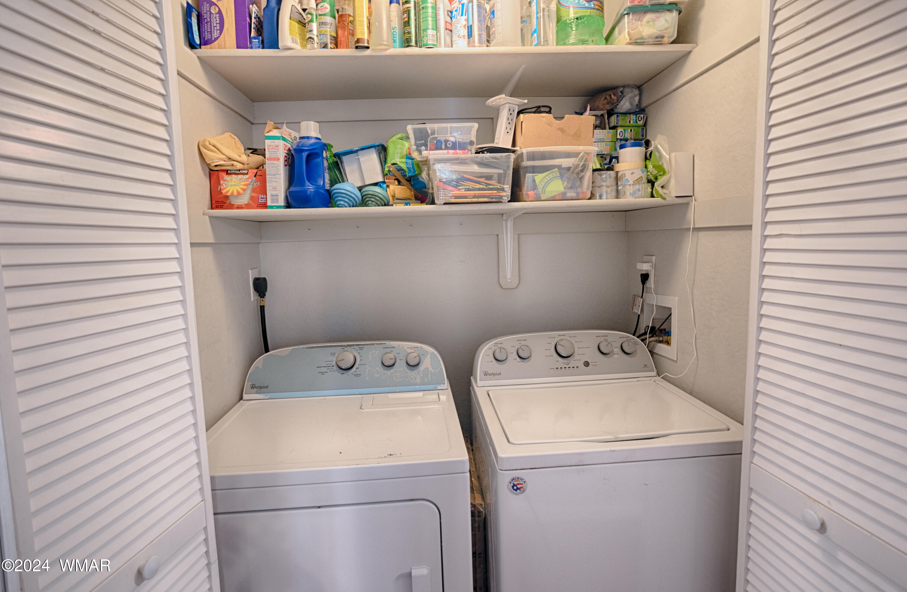 625 East Nora Place Pinetop, AZ 85935 - Photo 30 of 35 a utility room with dryer and washer