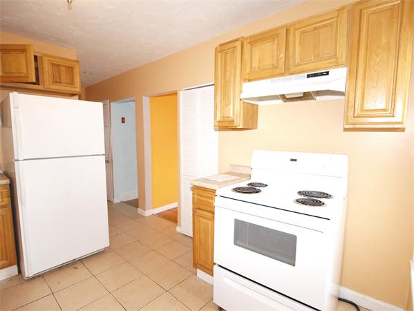 188 Walnut Street Clinton, MA 01510 - Photo 7 of 18 Gallery Image 7