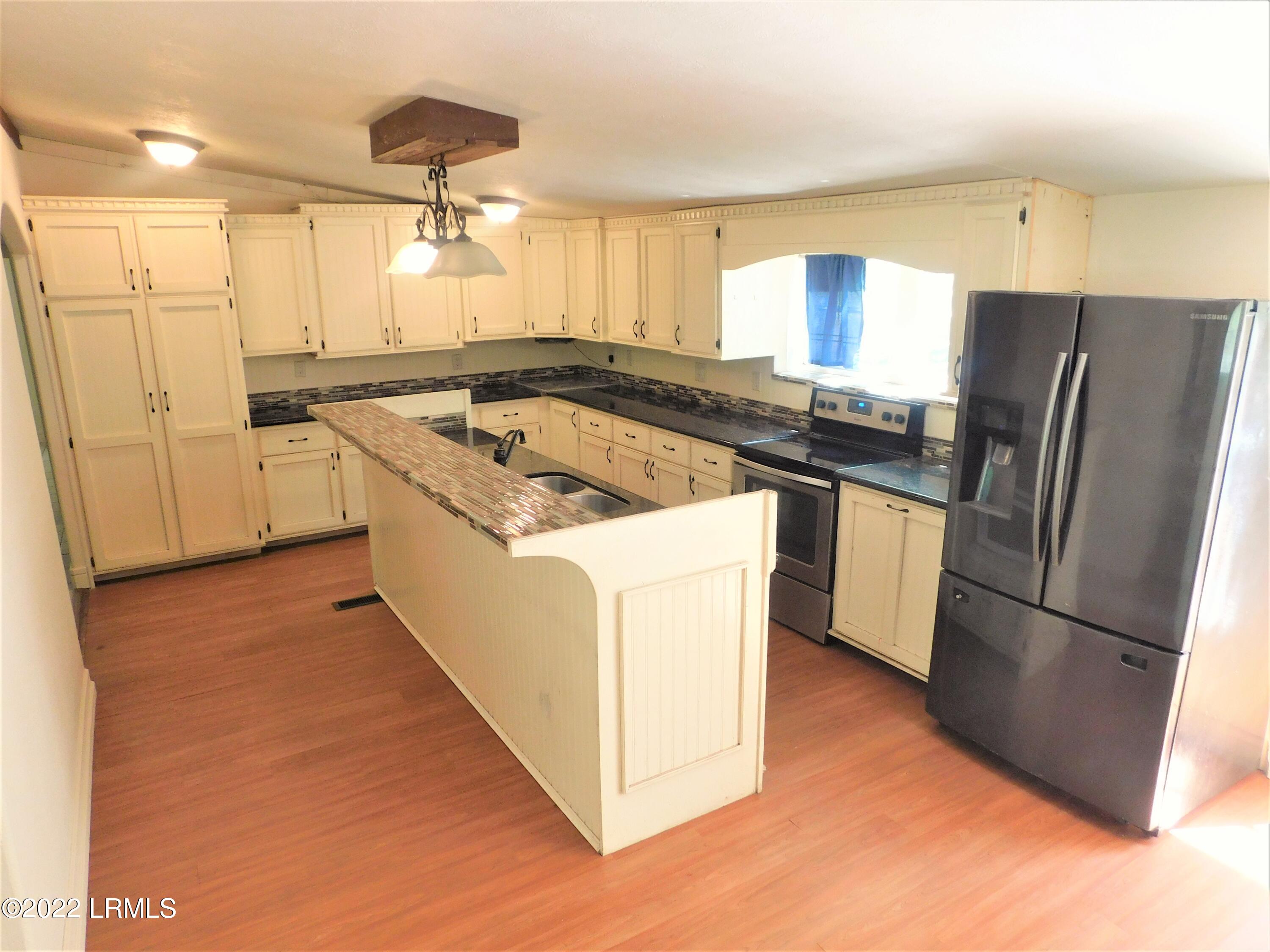 17 State Rd S-7-37 St. Helena Island, SC 29920 - Photo 5 of 34 Kitchen