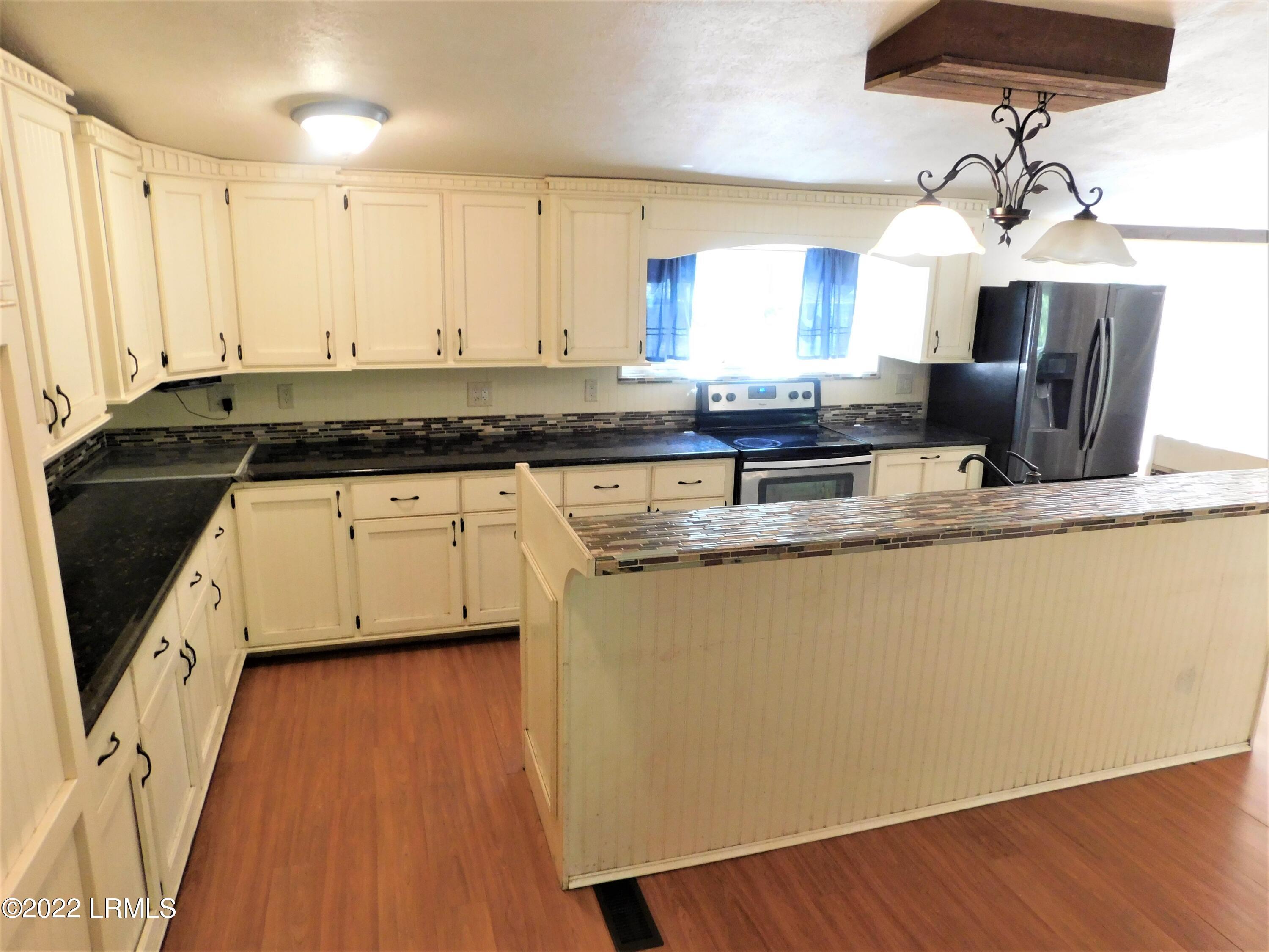 17 State Rd S-7-37 St. Helena Island, SC 29920 - Photo 6 of 34 Kitchen