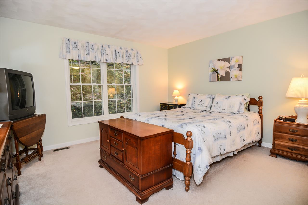 8 Blackburn Road Windham, NH 03087 - Photo 11 of 26