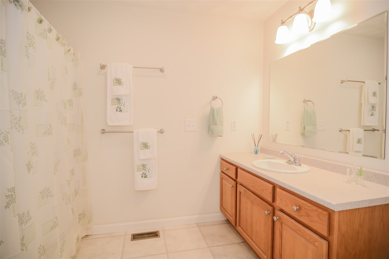 8 Blackburn Road Windham, NH 03087 - Photo 13 of 26