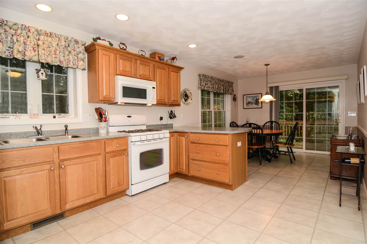 8 Blackburn Road Windham, NH 03087 - Photo 3 of 26