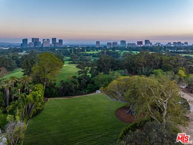 $34,500,000 | 150 North Carolwood Drive, Los Angeles, CA 90077
