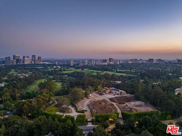 $34,500,000 | 150 North Carolwood Drive, Los Angeles, CA 90077